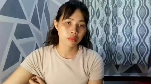 Snapshot of queennbbee chatting on June 13, 2026, 6:33 am queennbbee online show from June 13, 2026, 6:33 am