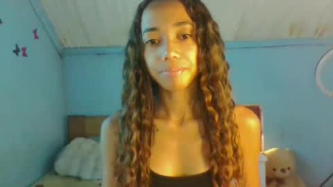 queennih online show from November 3, 2025, 11:55 am