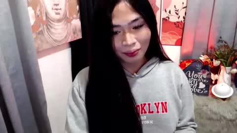 Snapshot of queenofcum169xx chatting on February 25, 2026, 3:43 pm Mikka online show from February 25, 2026, 3:43 pm