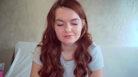 QueenOfModels online show from February 3, 2025, 5:29 am