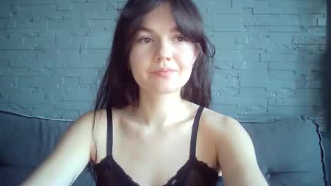 QueenOfModels online show from November 23, 2025, 1:11 pm