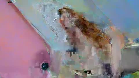 QUEEN online show from February 1, 2025, 4:33 pm