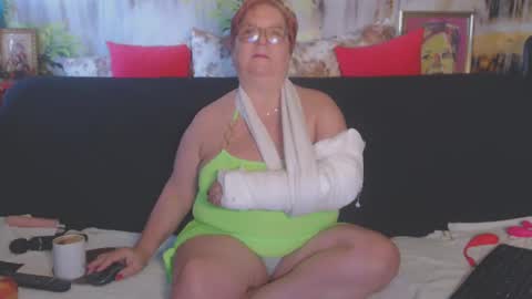 QueenPammy online show from March 6, 2025, 7:03 am