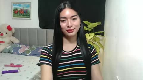 QueenPinay69 online show from October 10, 2025, 5:34 pm