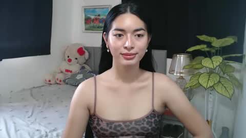 QueenPinay69 online show from October 12, 2025, 7:07 am