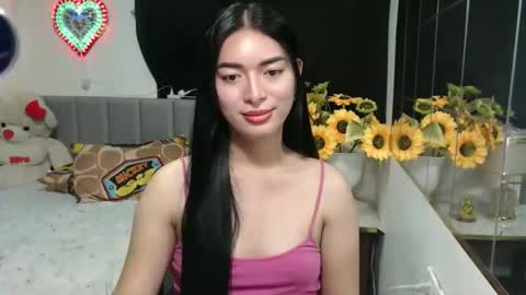 QueenPinay69 online show from November 30, 2025, 3:16 pm