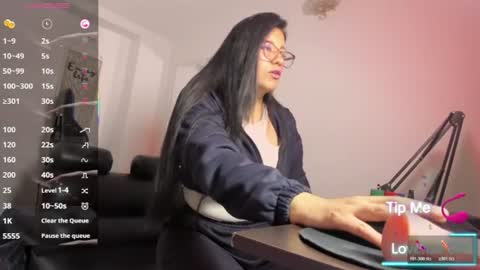 queenrose94 online show from July 18, 2026, 12:31 pm