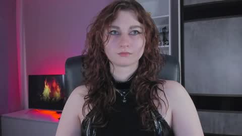 Snapshot of queenrosel chatting on May 12, 2026, 5:32 pm Rose online show from May 12, 2026, 5:32 pm