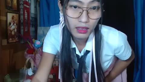 queensteffi online show from December 10, 2024, 7:32 pm