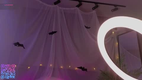 Teri  My favorite vibes 77 101 222 666 online show from October 27, 2025, 1:09 am