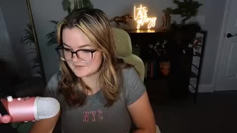 Bri online show from October 15, 2025, 2:33 am