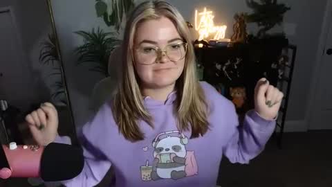 Bri online show from October 20, 2025, 1:06 am