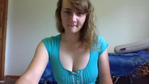 Snapshot of quicklikabunny chatting on June 7, 2026, 7:17 pm quicklikabunny online show from June 7, 2026, 7:17 pm