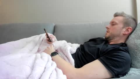 quietstraightcurious online show from April 19, 2026, 6:32 pm