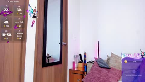 Snapshot of quimeralady chatting on January 2, 2025, 6:56 pm Quimera online show from January 2, 2025, 6:56 pm