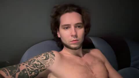 quriff online show from February 28, 2025, 9:44 pm