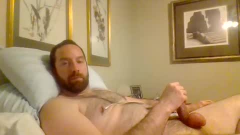 qwertyuiop1357900 online show from December 17, 2025, 12:27 am