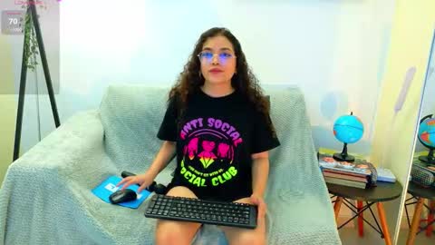 Luna online show from March 4, 2026, 6:14 pm