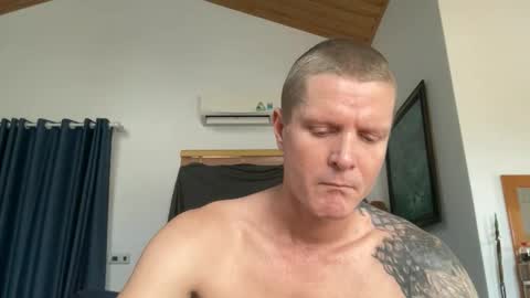 rabbit_eyes69 online show from April 29, 2026, 7:01 am