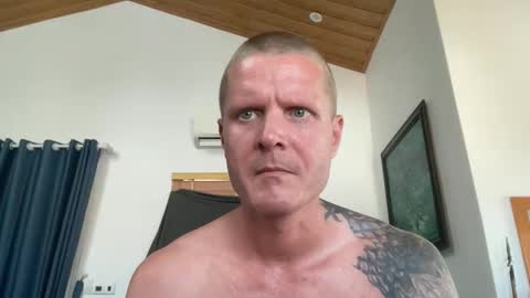 rabbit_eyes69 online show from May 9, 2026, 6:51 am