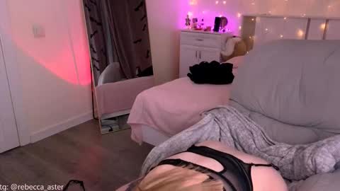 Snapshot of rabbyasti chatting on December 13, 2025, 7:53 pm Rebecca Becc online show from December 13, 2025, 7:53 pm