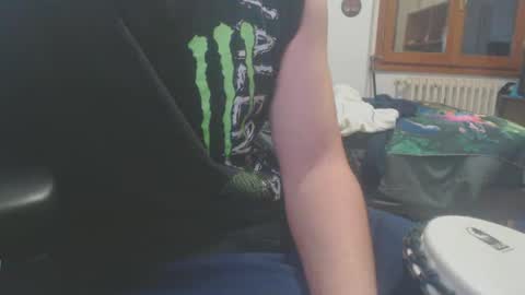 Raccoon68 online show from February 5, 2025, 4:14 pm