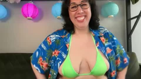 Snapshot of raccoonrook chatting on April 17, 2026, 11:08 pm raccoonrook online show from April 17, 2026, 11:08 pm