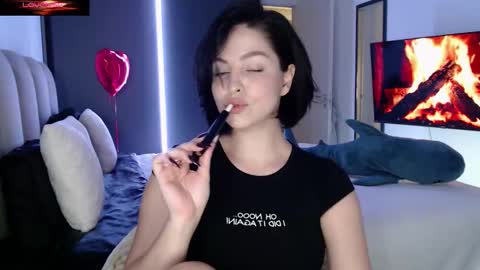 Call me Miss. online show from October 30, 2025, 8:42 pm