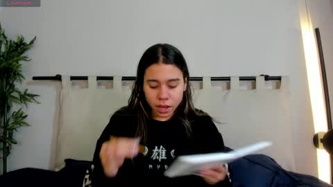 Snapshot of rachell_criss chatting on April 29, 2026, 3:54 am Rachell online show from April 29, 2026, 3:54 am