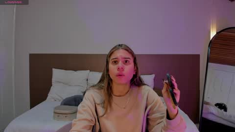 Snapshot of rachell_criss chatting on May 9, 2026, 4:06 am Rachell online show from May 9, 2026, 4:06 am