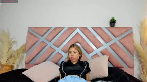 Snapshot of rachell_criss chatting on June 5, 2026, 4:08 am Rachell online show from June 5, 2026, 4:08 am