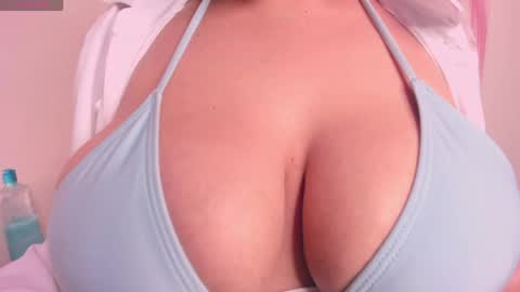 REY online show from April 17, 2026, 10:02 pm