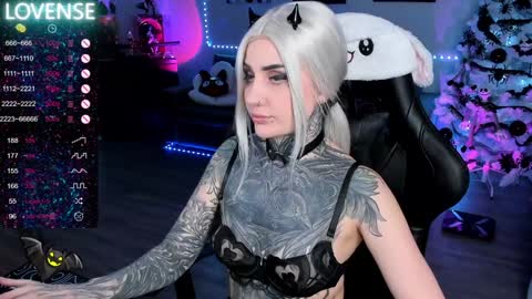  Miko Pleasee help me get 100 likes online show from January 19, 2025, 12:50 pm