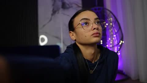 Ann online show from December 1, 2025, 5:12 am