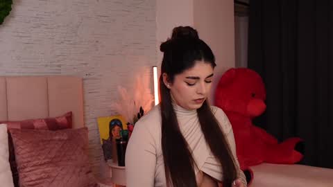 RachelSwaan online show from February 5, 2025, 4:37 am