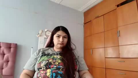 radiantgoddes online show from January 19, 2025, 1:22 pm