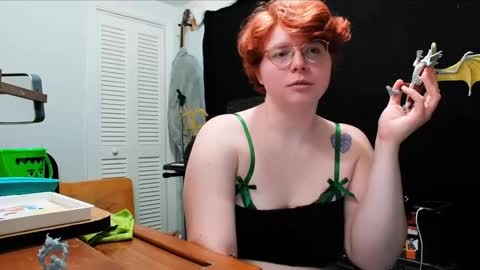 Snapshot of radicalrobyn chatting on December 12, 2024, 7:37 pm Radical Robyn online show from December 12, 2024, 7:37 pm