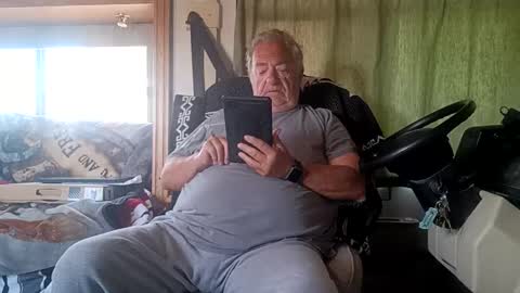 Snapshot of radiomantim chatting on May 11, 2026, 2:12 pm Radioman for fun online show from May 11, 2026, 2:12 pm