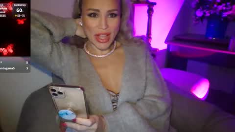 Radmila Star online show from December 10, 2024, 6:17 pm