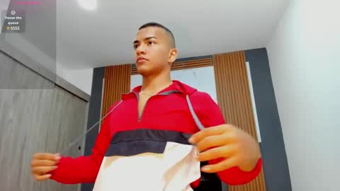 rafa_cruz online show from March 5, 2025, 12:33 pm