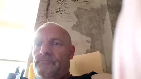 Snapshot of ragingzef69 chatting on December 29, 2024, 12:20 am Bigthickdickinvic online show from December 29, 2024, 12:20 am