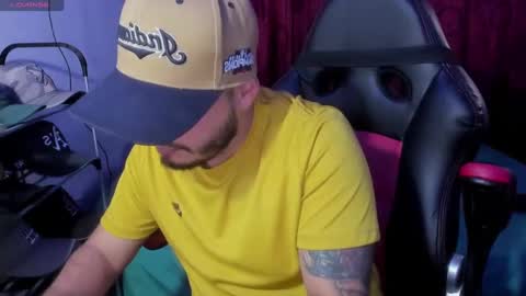 ragnar_lothbrok77 online show from March 3, 2025, 11:56 pm