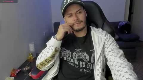 ragnar_lothbrok77 online show from April 21, 2026, 6:20 am