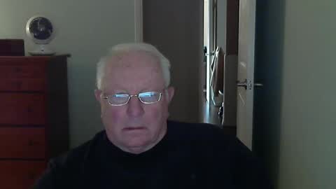 raiderman215 online show from December 10, 2024, 6:06 pm