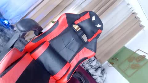 itsmeRailey online show from February 20, 2025, 12:25 pm