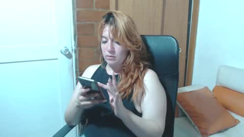 Paula online show from February 18, 2025, 9:42 pm