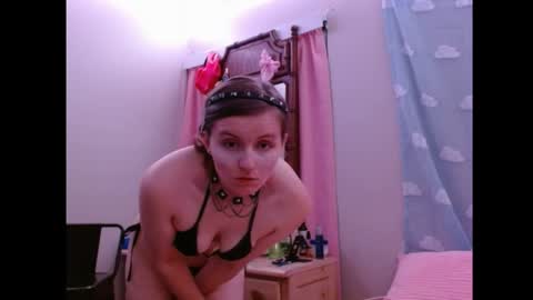 RainbowBitterBB online show from April 4, 2026, 3:16 am