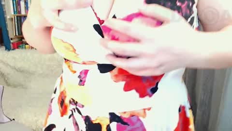 rainbowladyy online show from November 28, 2025, 1:25 pm