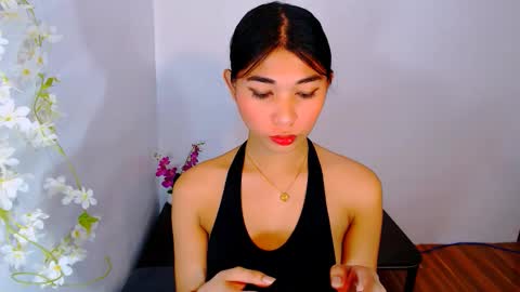 raindrizzle1706 online show from November 24, 2025, 3:34 pm