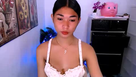 raindrizzle1706 online show from March 4, 2026, 4:35 pm